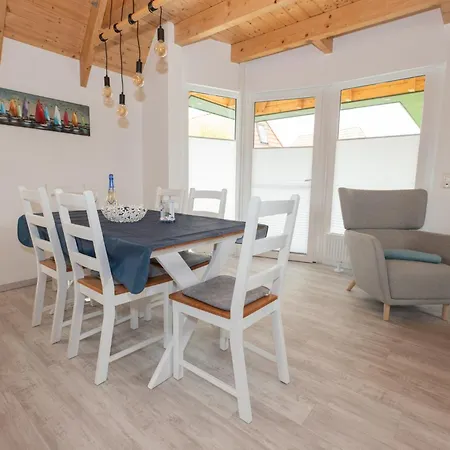 Holiday home Hans Albers 2 Wremen